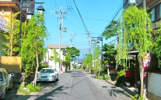 新湯田中温泉のメインストリート